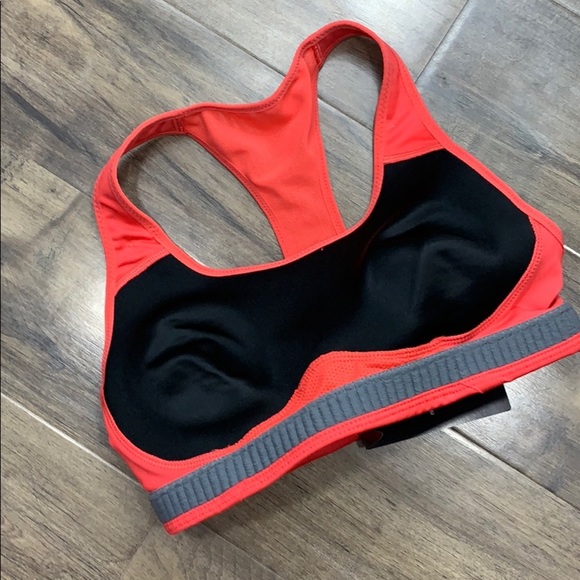 NIKE Women’s TRAINING TOP DRI-FIT Technology - Picture 7 of 16